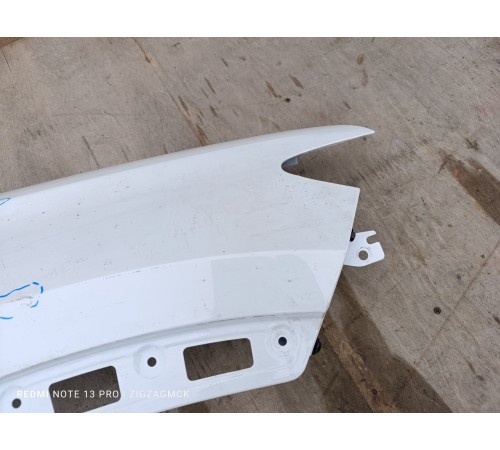 Крыло переднее правое