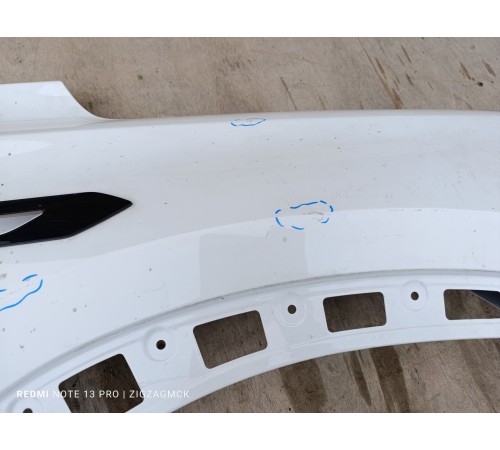 Крыло переднее правое