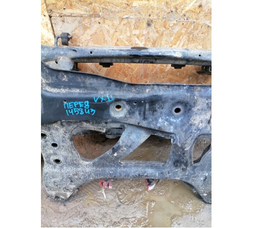 Передняя балка, подрамник