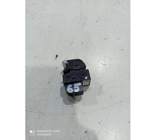 Кнопка стеклоподъемника