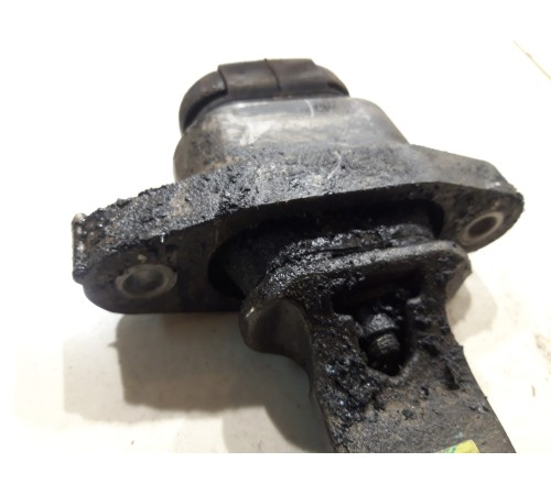 Опора двигателя задняя