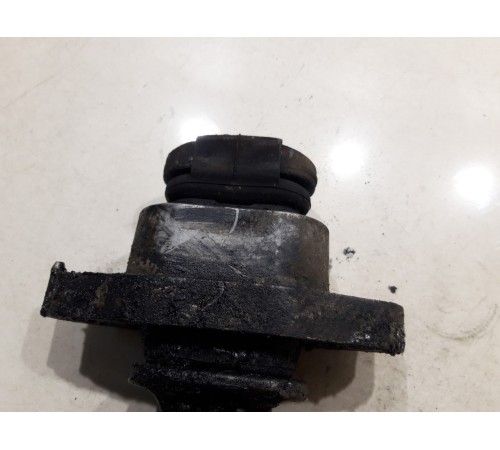 Опора двигателя задняя