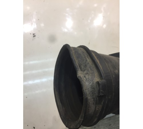 Патрубок воздушного фильтра