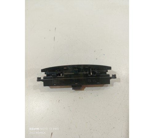 Блок кнопок обогрева сидений