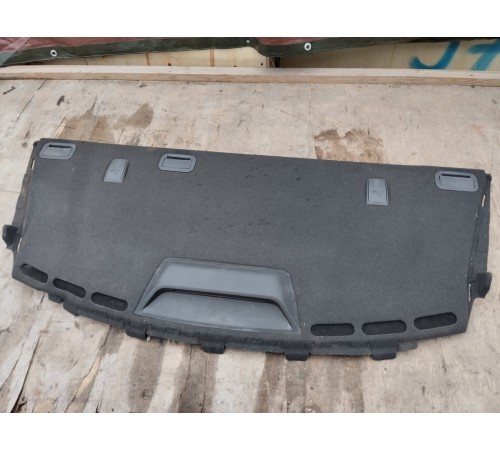 Полка багажника со встроенным стоп сигналом