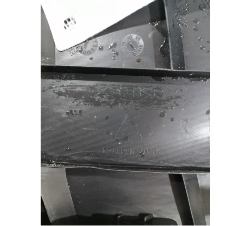 Накладка стойки задняя правая