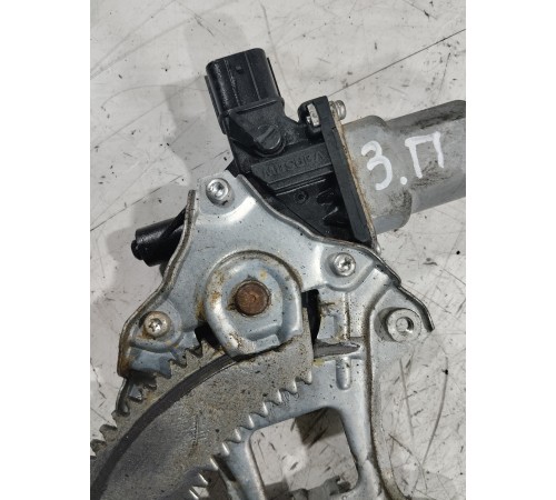 Стеклоподъемник (задний правый)