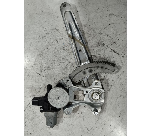 Стеклоподъемник (задний правый)