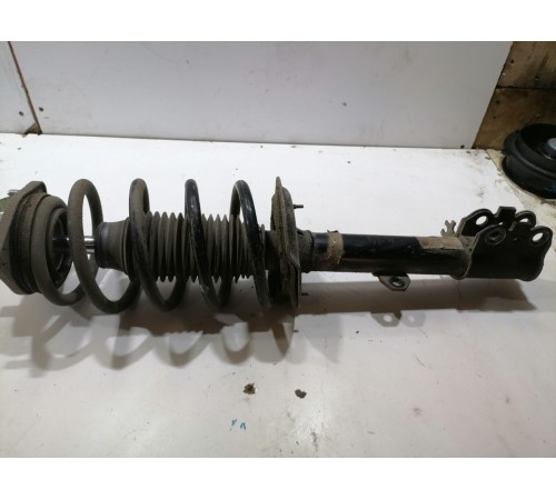 Амортизатор подвески передний правый в сборе