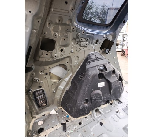 Крыло заднее левое