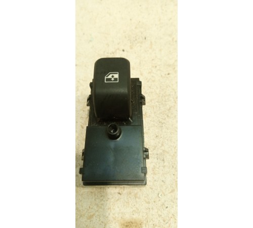 Кнопка стеклоподъемника задняя левая