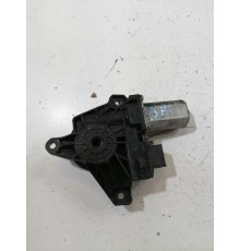 Моторчик стеклоподъемника задний правый