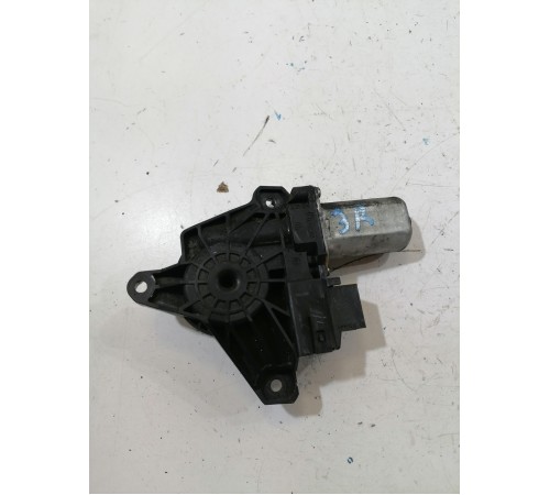 Моторчик стеклоподъемника задний правый