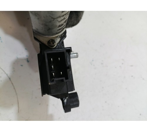 Моторчик стеклоподъемника задний правый