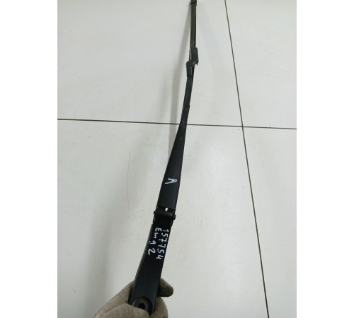 Поводок стеклоочистителя (левый)