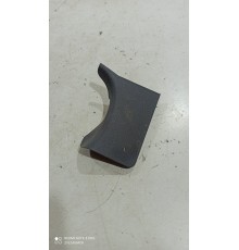 Накладка правой центральной стойки левая