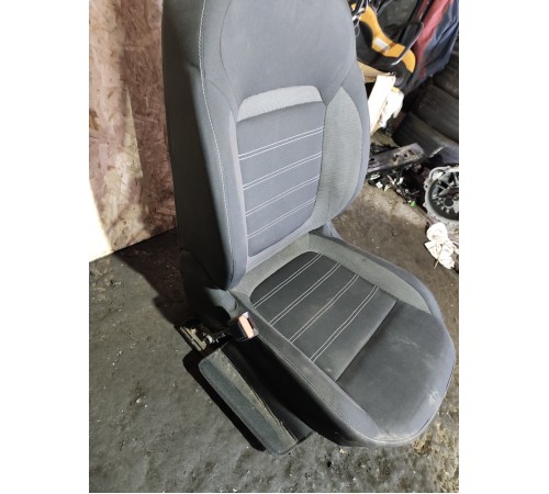 Сиденье переднее левое