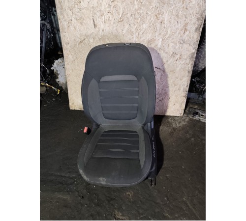 Сиденье переднее левое