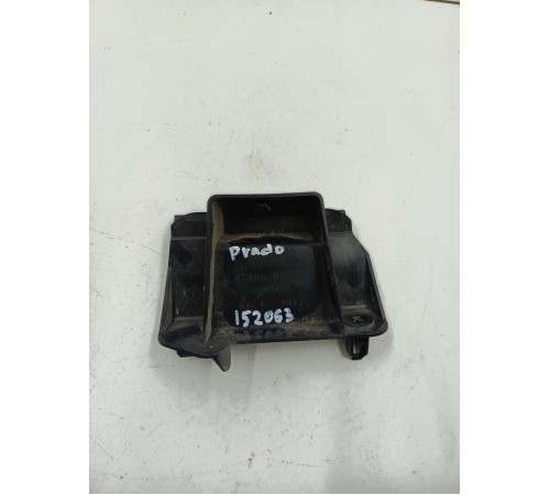 Кронштейн заднего бампера правый