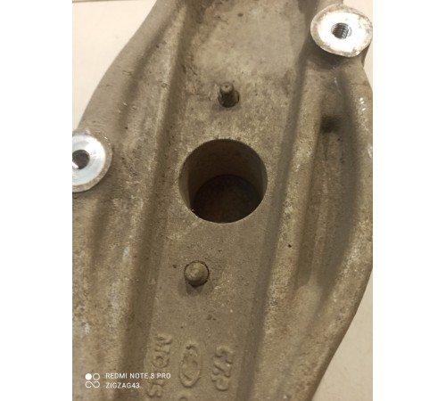 Рычаг подвески поперечный(задний левый)