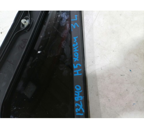 Форточка двери задняя левая