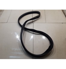 Уплотнитель стекла третьего правого