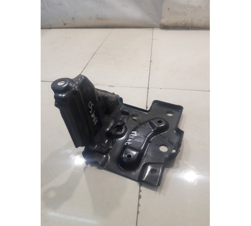 Крепление АКБ