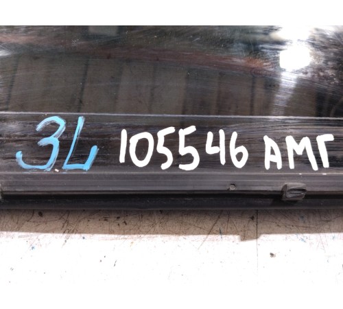 Глухое стекло (форточка) (заднее, левое)