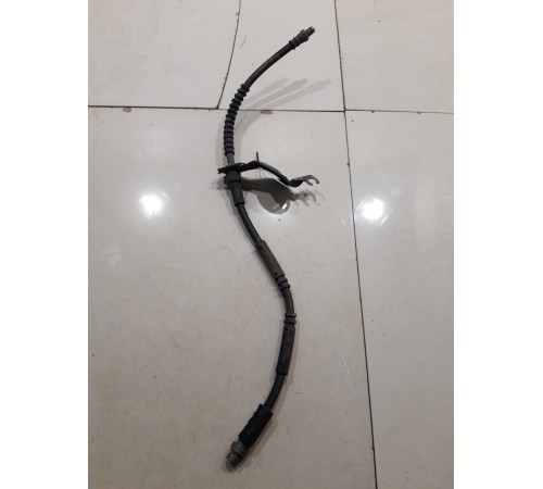 Тормозной шланг(передний правый)