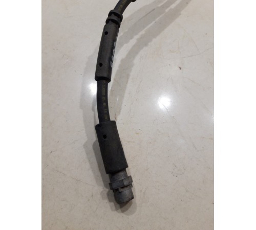 Тормозной шланг(передний правый)