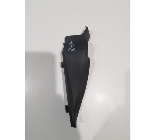 Накладка стойки лобового стекла правая