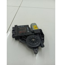 Моторчик стеклоподъемника передний левый