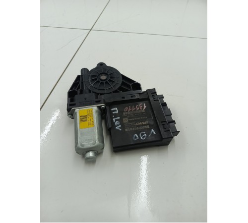 Моторчик стеклоподъемника передний левый