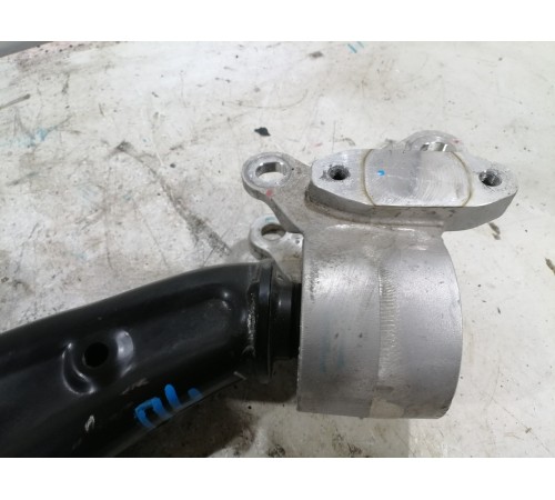 Рычаг передний левый 