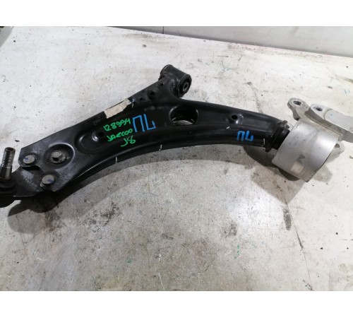 Рычаг передний левый 