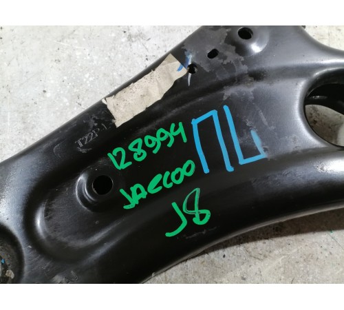 Рычаг передний левый 