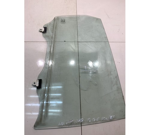 Стекло двери (переднее, правое)