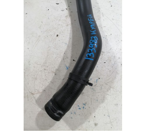 Патрубок системы охлаждения