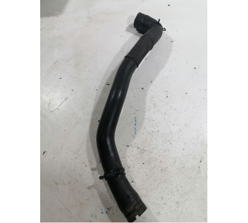 Патрубок системы охлаждения