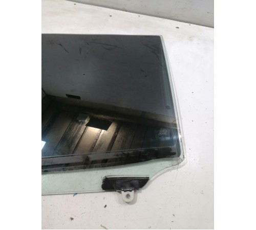 Стекло двери заднее левое