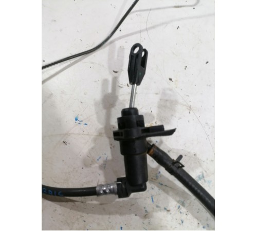 Цилиндр сцепления главный