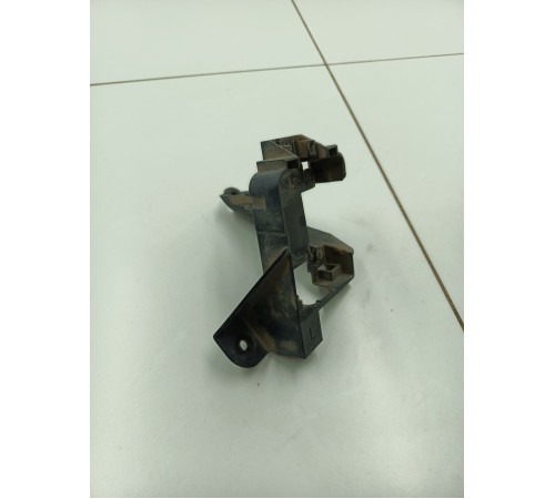 Кронштейн крепление датчика слепых зон задний левый