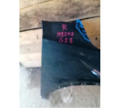 Крыло переднее правое