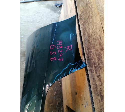 Крыло переднее правое