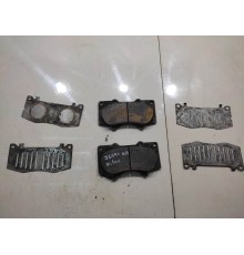 Тормозные колодки (передние правые)