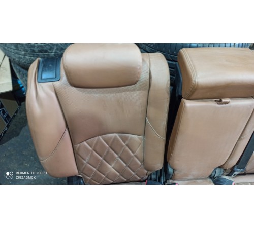 Задний ряд сидений