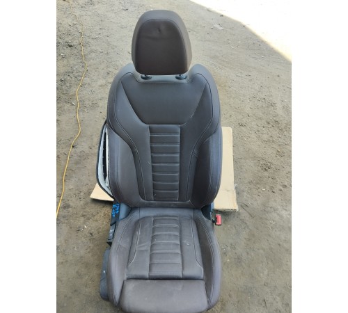 Сиденье переднее правое