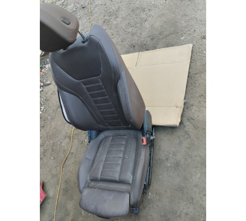 Сиденье переднее правое