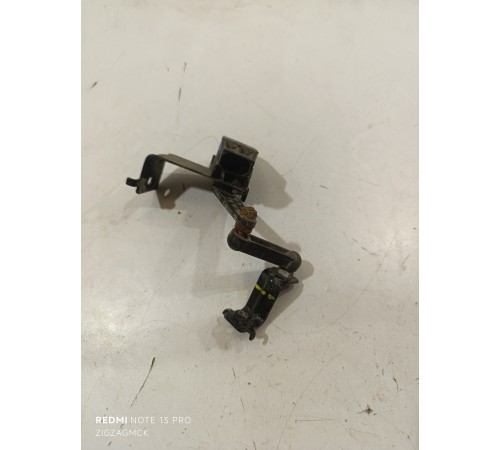 Датчик высоты дорожного просвета задний левый