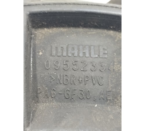 Впускной патрубок воздушного фильтра